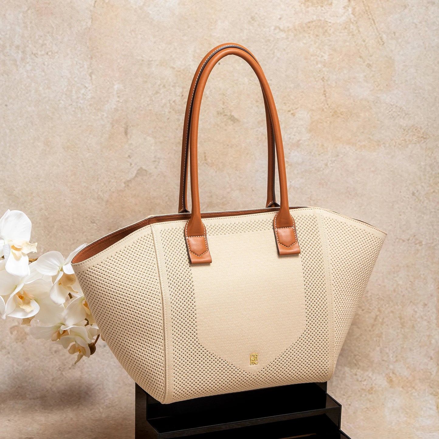 Stylish & Lightweight Handbag