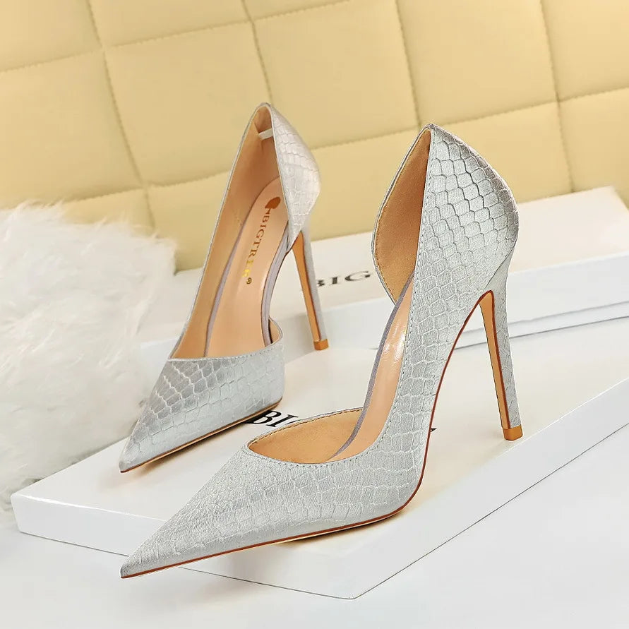 Sexy Slim Hollow-Out Shoes