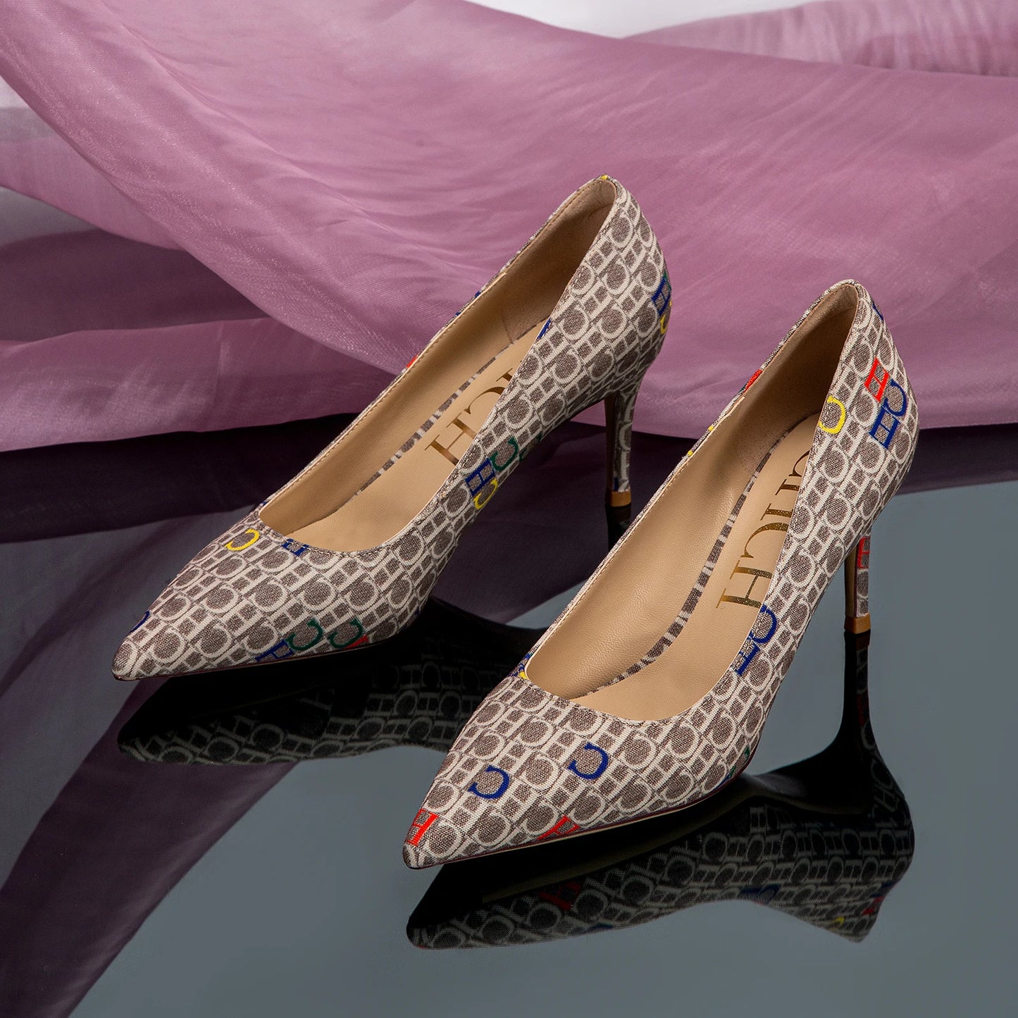 Elegant Pointed Toe Design