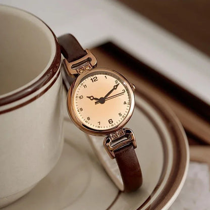 Thin Retro Quartz Wristwatch
