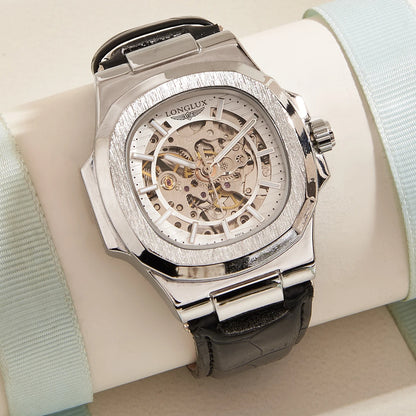 Simple Leather Strap Timepiece