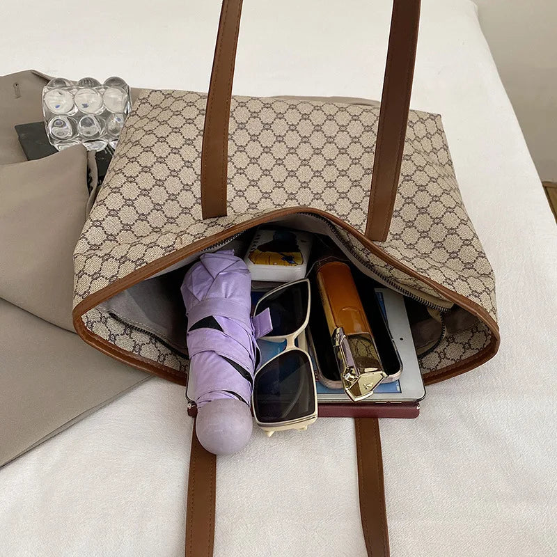 Women's Classic Geometric Tote Bag